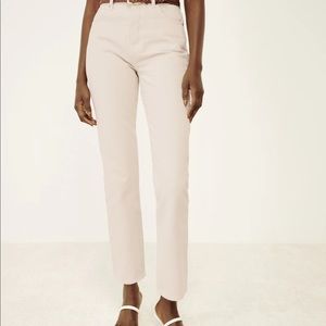 High rise, slightly cropped, thick denim, no stretch, only worn once!